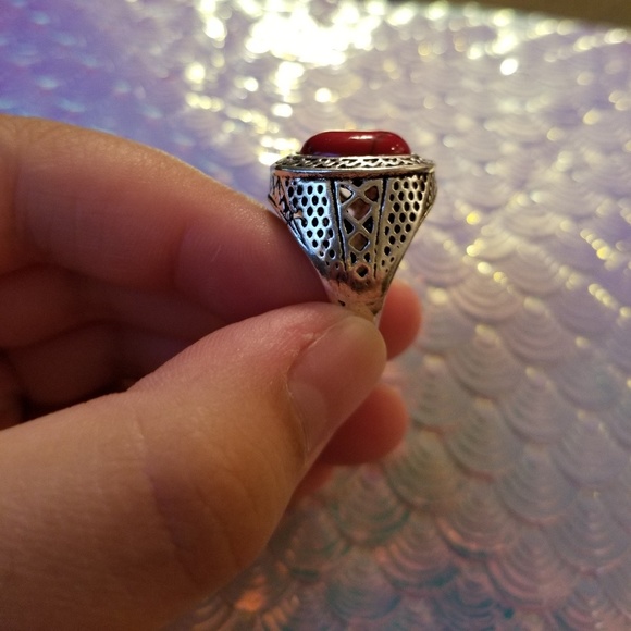 💎 Red resin stone metal ring - Picture 4 of 5